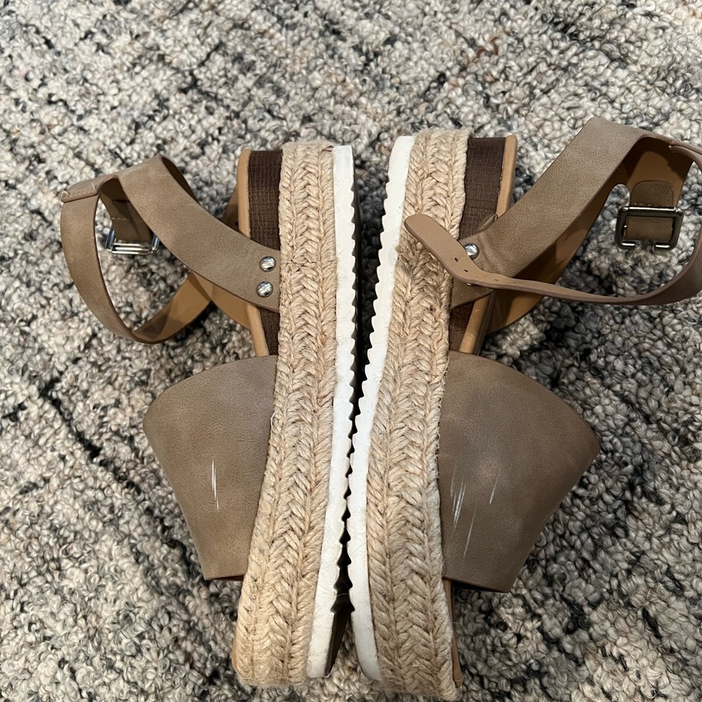 Light Brown Platform Sandals - image 3